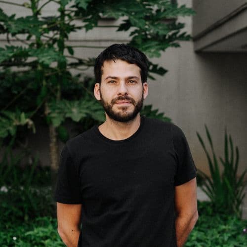 Paulo Tavares